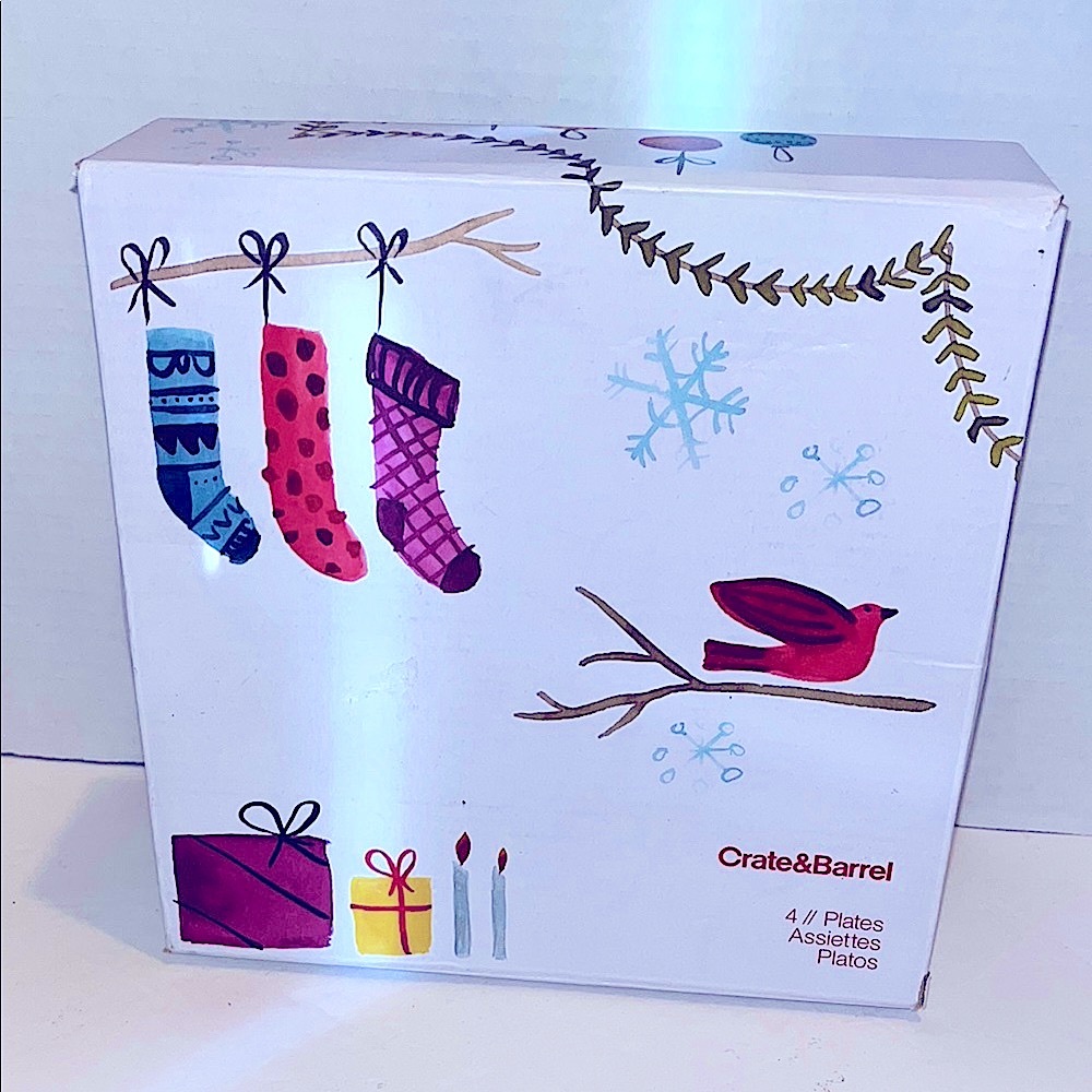 Crate & Barrel Holiday Plate Set